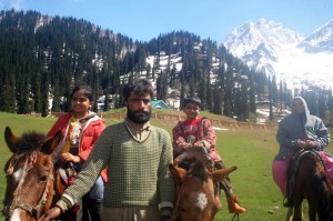 Pony Ride : Akshat & Akanksha