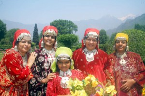 girls in their Kashmiri Phirans @ Shalimar